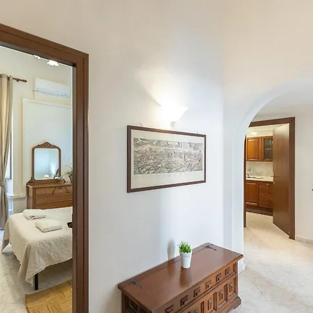 Pietroburgo By In Appartamento Roma