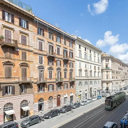 Pietroburgo By In Appartamento