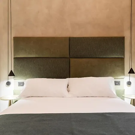 Palazzo Olivia 2* Rome