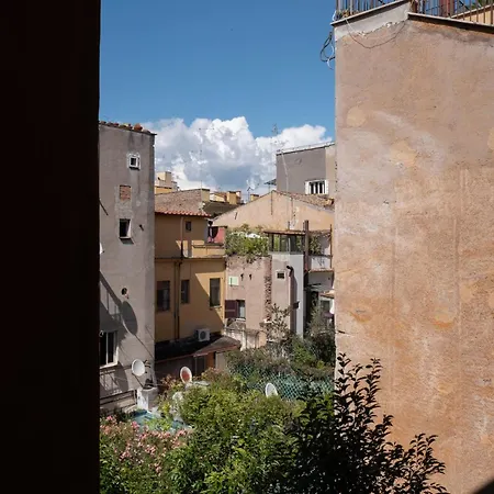 Apartment Borgo Pio Private *