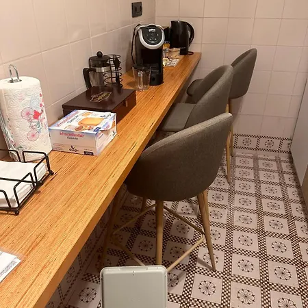Welcome To Pantheon Apartment *