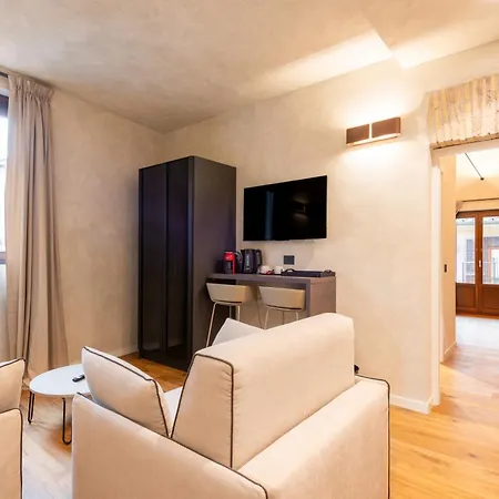 Residenza Leutari *