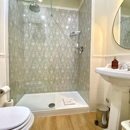 Queen Of Luxury Guest house