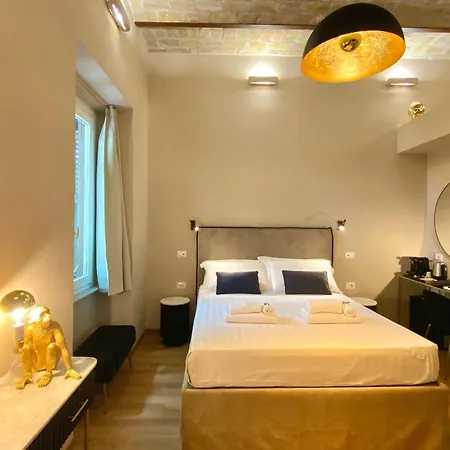 Queen Of Luxury Rome