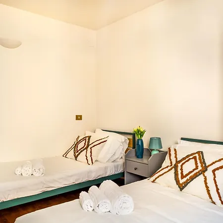 Apartment Iflat Lovely 2 Bedroom In Rione Monti Rome