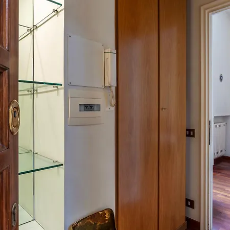 The Charming House - Pantheon Appartamento