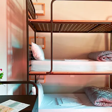 Colosseo Hostel *