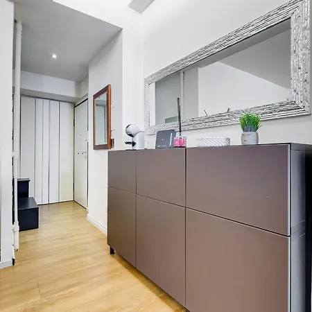 Vivilo Collection - Statonia Design Apartment