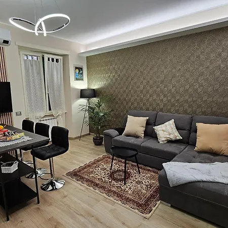 Aquari 15 Rhome Appio Latino Апартаменты *