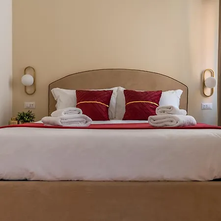 Decimo Meridio- At Spanish Steps- Guest house *