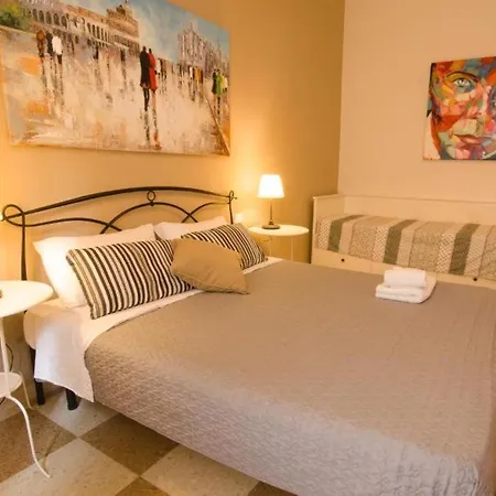Notte Ai Musei - Guest house *