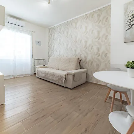 Apartament Mary Flat- Metro Garbatella - Wi-fi *