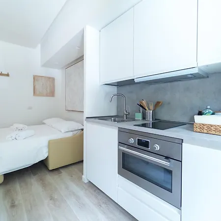 White Ottaviano Guest house Rome