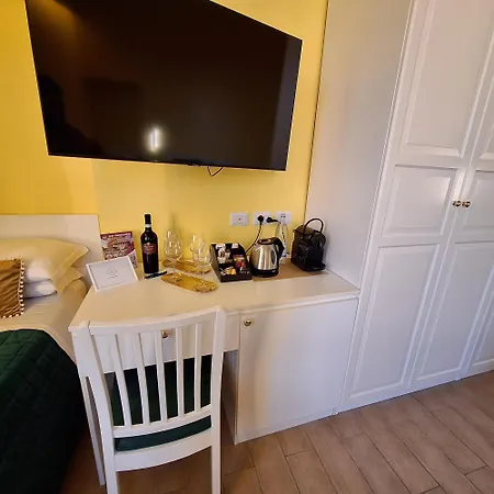 Residenze Serventi Longhi * روما