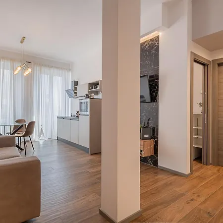 Apartment Pretty House Cinecitta Rome