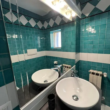 Luxury Anelli Center Of *