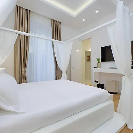 Domus Aurea Luxury *