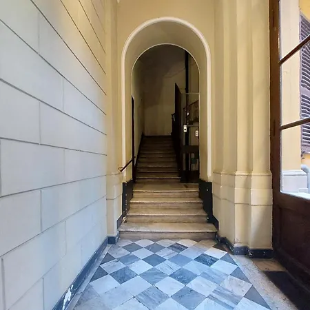 Domus Aurea Luxury Pensión *