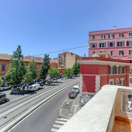 Apartment Colosseo Family Art 3bdr - And