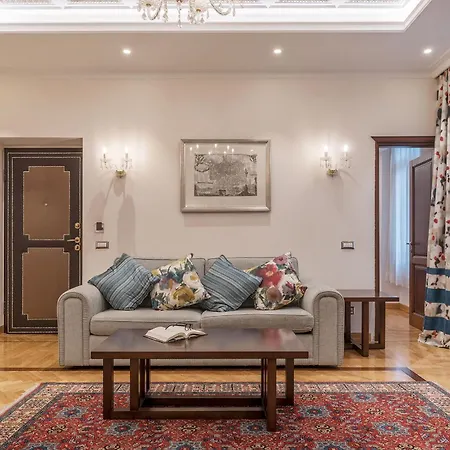 Apartment 900 Veneto & Pinciana Rome