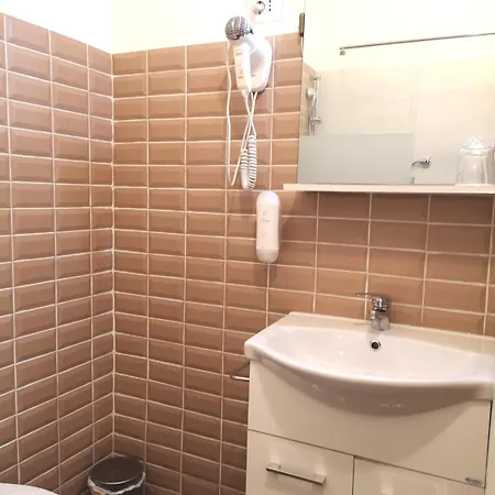 Trastevere Glasshouse 3*