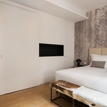 Hotel At 41