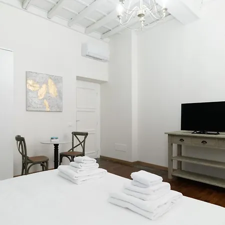 Italianway - Barberini Elegantia Apartment Rome