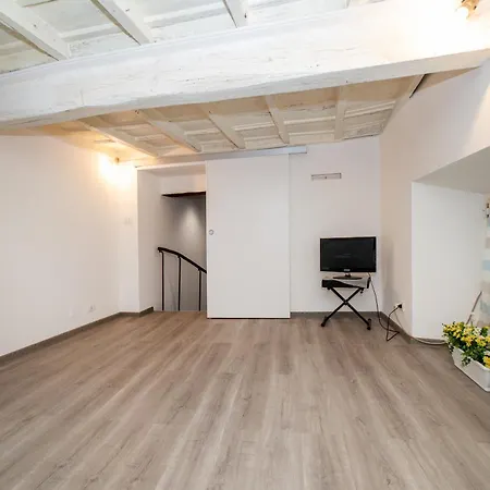 Campo De Fiori Apartment