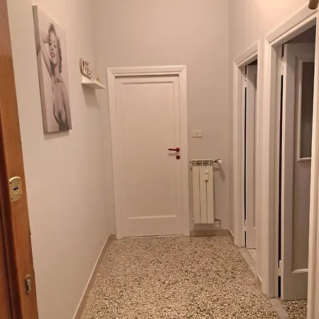 Bilocale In Via Degli Orti Variani Appartamento Roma