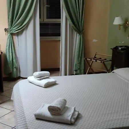 Hotel Montreal 3*