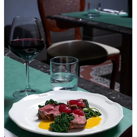 Golden Tulip Piram Roma