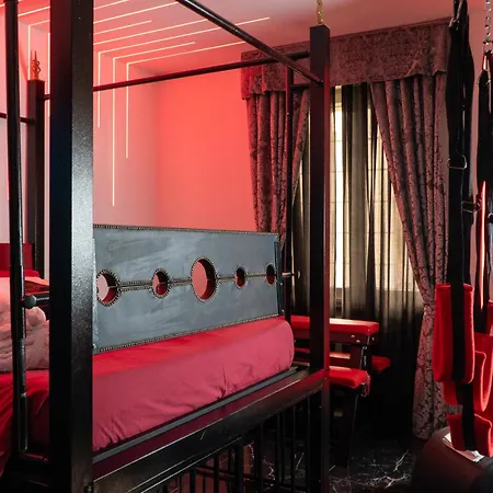 Luxury Bdsm Affittacamere *