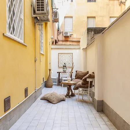 Next To Vatican Museum Luxury Flat