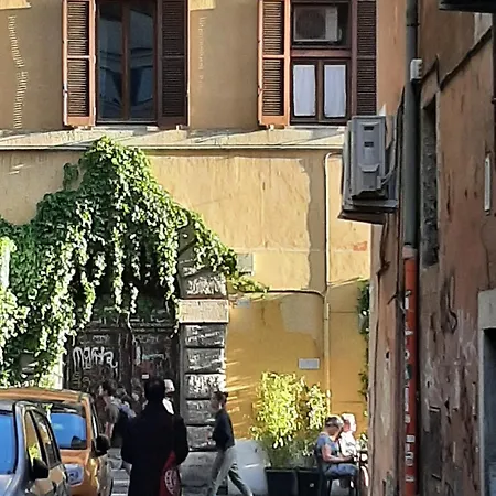 Bed & Breakfast Bed & Breakfast Lungaretta Fly 55 Rome