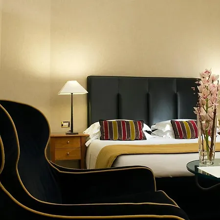 Dei Mellini Hotel 4*