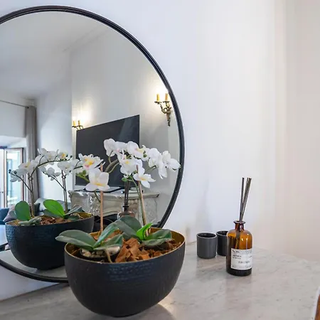 Piazza Navona Elegant And Three-room Apartment