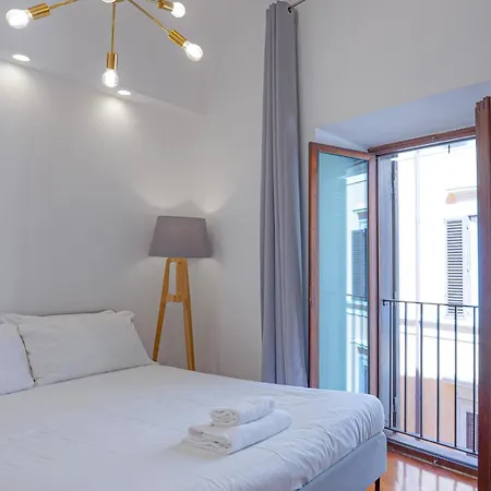 Apartment Piazza Navona Elegant And Three-room