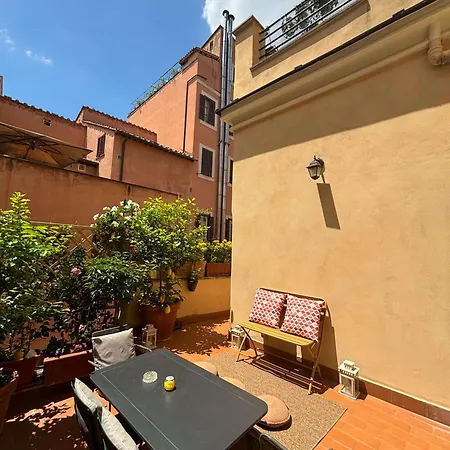 Bernini Stay, Next To Trevi Fountain Apartment Rome