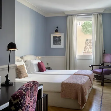 Hotel The Fifteen Keys