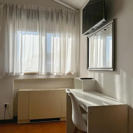 Hotel Oasi Santa Rosa Roma