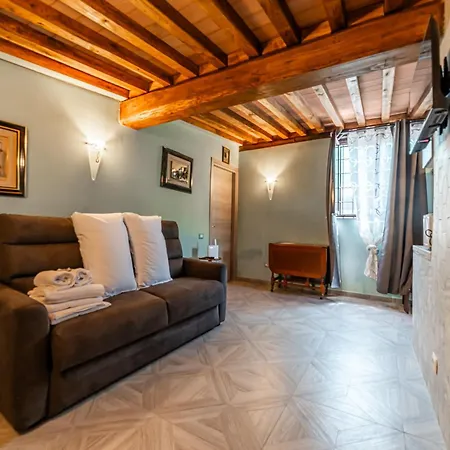 Holiday home Appia Antica Giardino Parcheggio Fermata Bus 4 Ospiti
