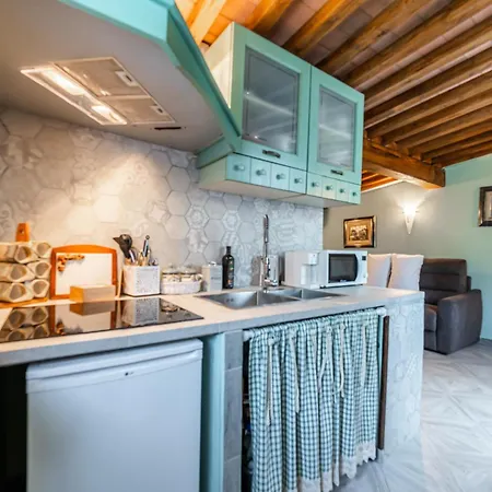 Casa vacanze Appia Antica Giardino Parcheggio Fermata Bus 4 Ospiti Roma