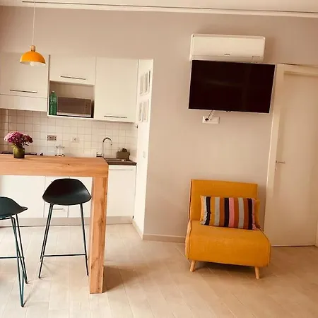 Catello Home, San Giovanni Apartment *