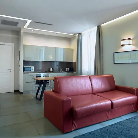 Hotel Trianon Borgo Pio 4*