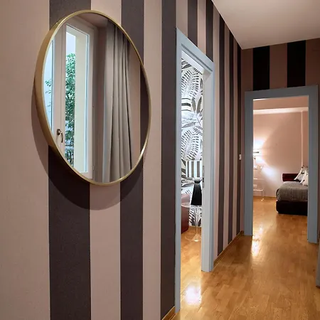 Trianon Borgo Pio 4* Roma