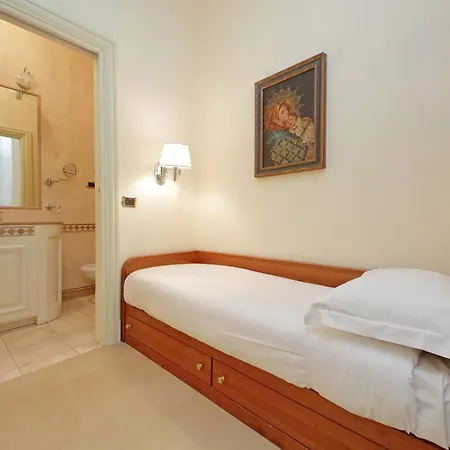 Ych-magnifica Residenza A Campo De Fiori * Roma