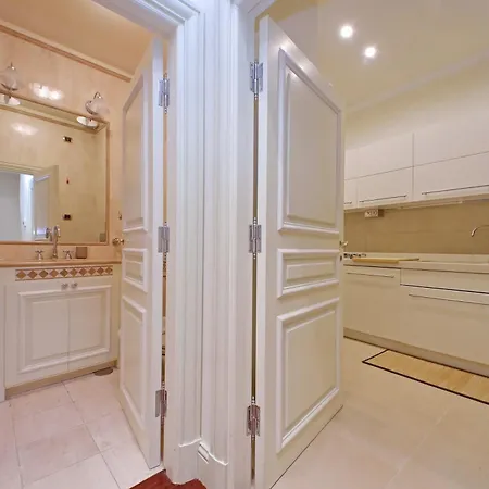 Appartamento Ych-magnifica Residenza A Campo De Fiori