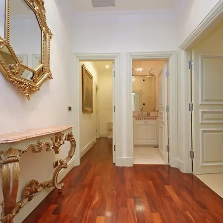 Appartamento Ych-magnifica Residenza A Campo De Fiori Roma