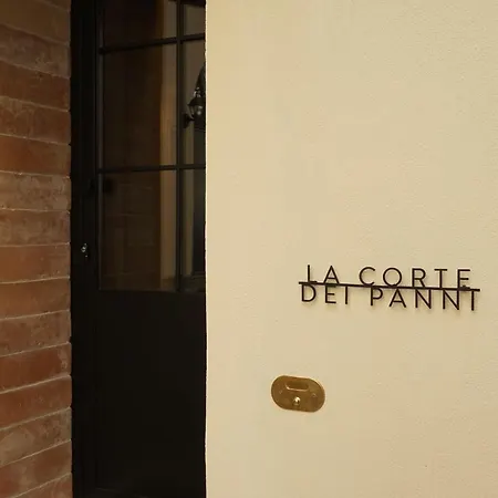 La Corte Dei Panni بيت ضيافة *