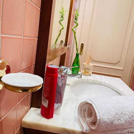 Holiday Colosseum Apartamento *